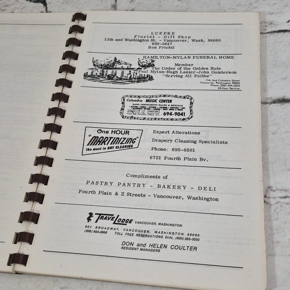 Food To Rave About Vintage 70s Cookbook‎ Bicentennial Edition Spiral Bound